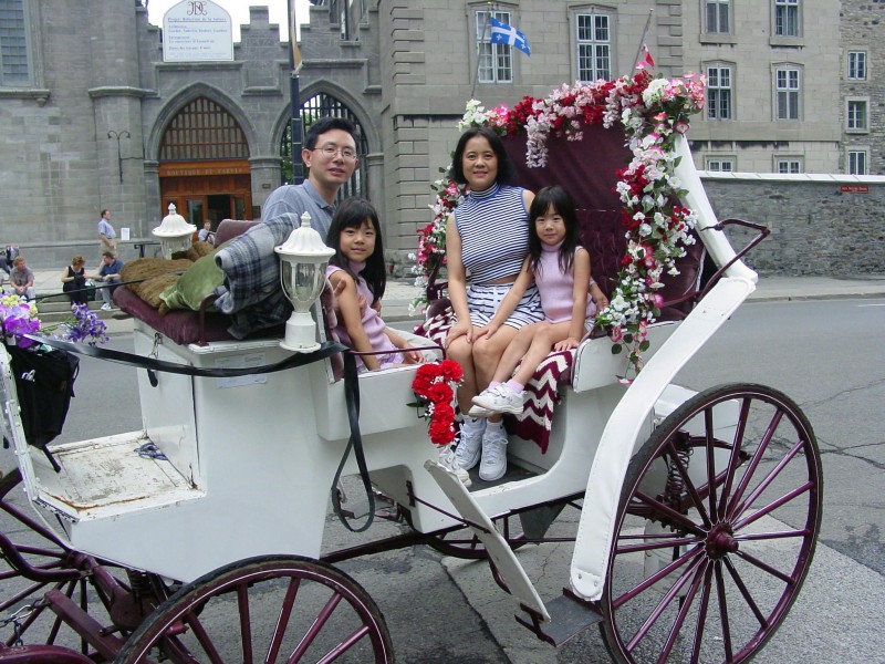 Photo of Christina Qui as a child with her family